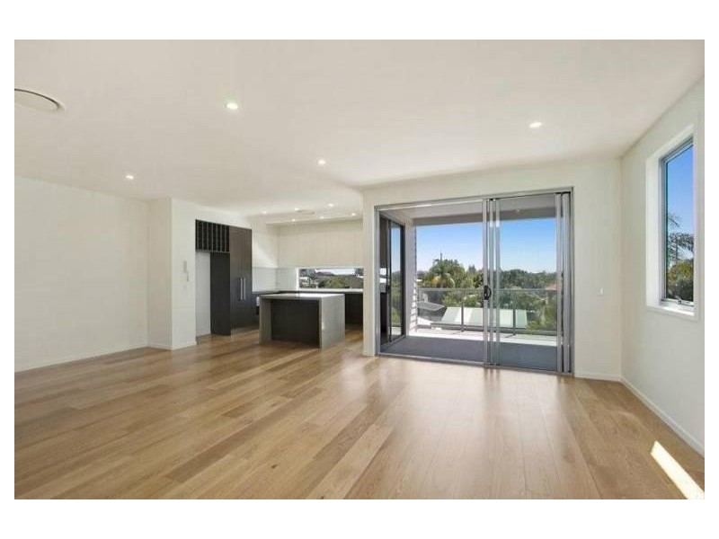 2/25 San Michele Street, Tugun QLD 4224