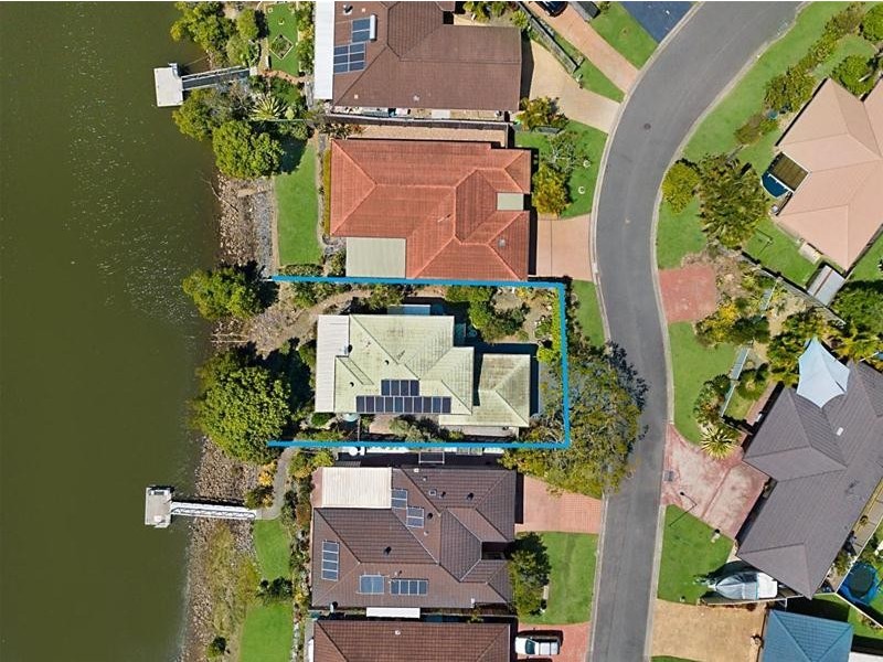 9 Cosmos Court, Elanora QLD 4221