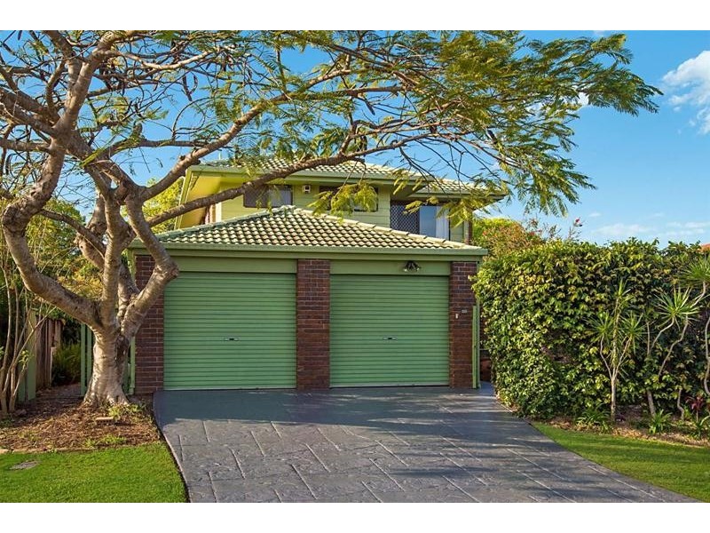 9 Cosmos Court, Elanora QLD 4221