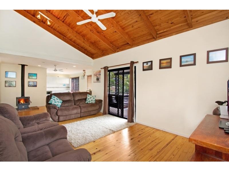 8 Glentrees Grove, Currumbin Waters QLD 4223