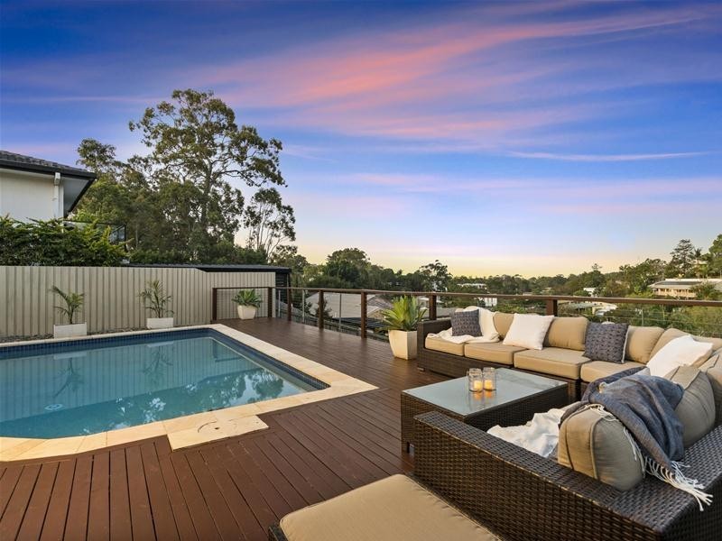 32 Jarrahdale Drive, Elanora QLD 4221