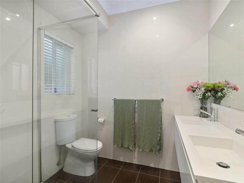 32 Jarrahdale Drive, Elanora QLD 4221