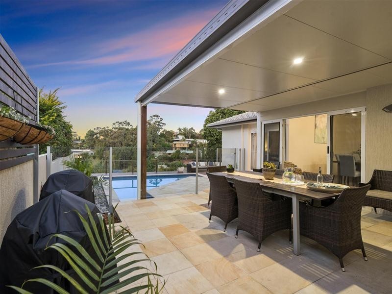 32 Jarrahdale Drive, Elanora QLD 4221