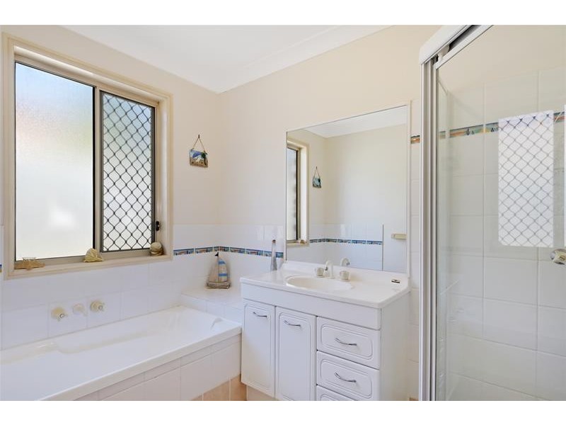 12 Bidwill Court, Elanora QLD 4221