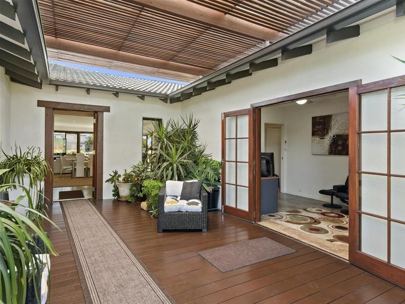 124 Mallawa Drive, Palm Beach QLD 4221