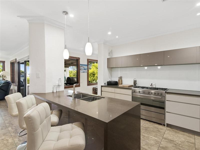 124 Mallawa Drive, Palm Beach QLD 4221