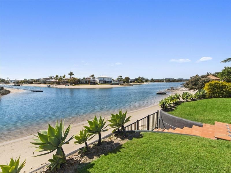 124 Mallawa Drive, Palm Beach QLD 4221