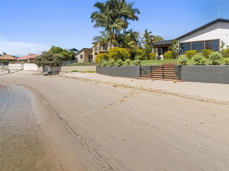124 Mallawa Drive, Palm Beach QLD 4221