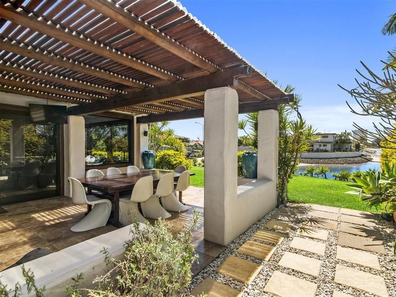 124 Mallawa Drive, Palm Beach QLD 4221