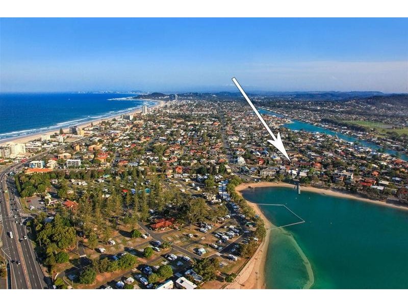 2/52 Tallebudgera Drive, Palm Beach QLD 4221