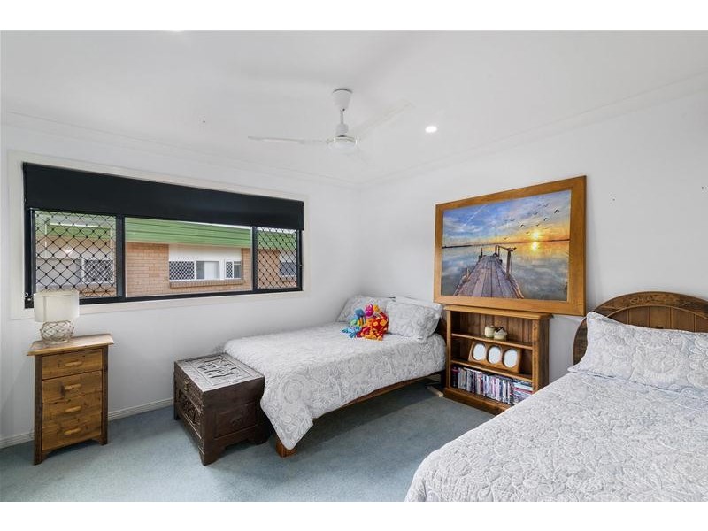 2/52 Tallebudgera Drive, Palm Beach QLD 4221