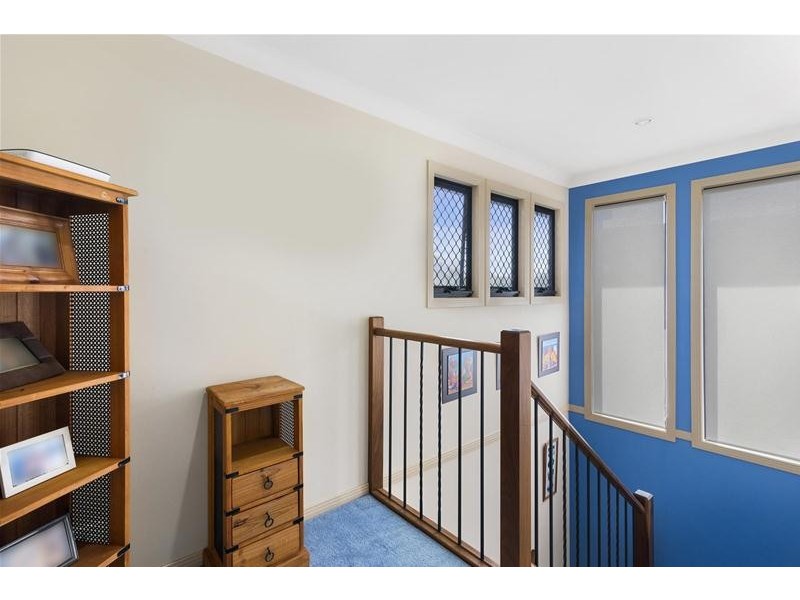 2/52 Tallebudgera Drive, Palm Beach QLD 4221