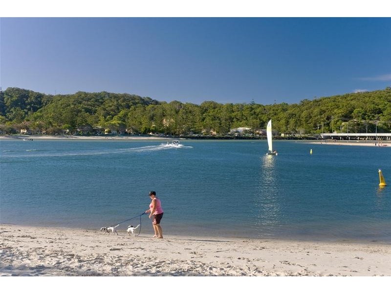 2/52 Tallebudgera Drive, Palm Beach QLD 4221