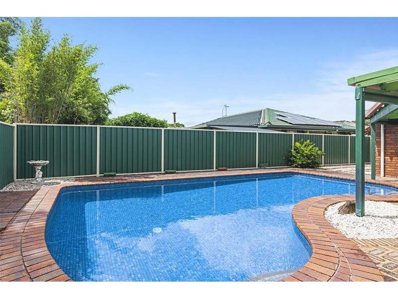 77 KP McGrath Drive, Elanora QLD 4221