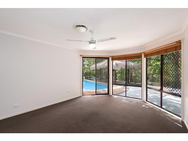 76 Forest Drive, Elanora QLD 4221