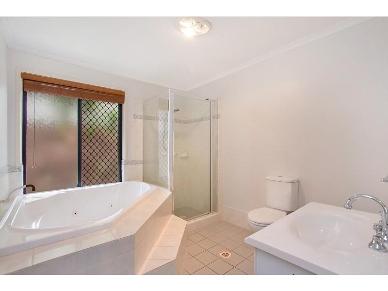 76 Forest Drive, Elanora QLD 4221