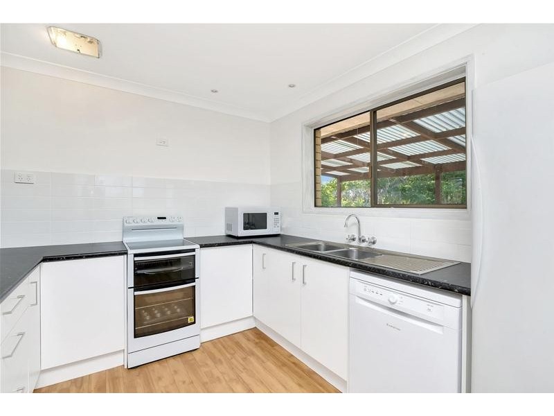 93 K P McGrath Drive, Elanora QLD 4221