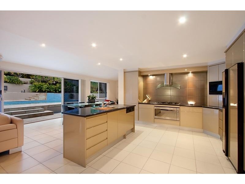 118 Murtha Drive, Elanora QLD 4221