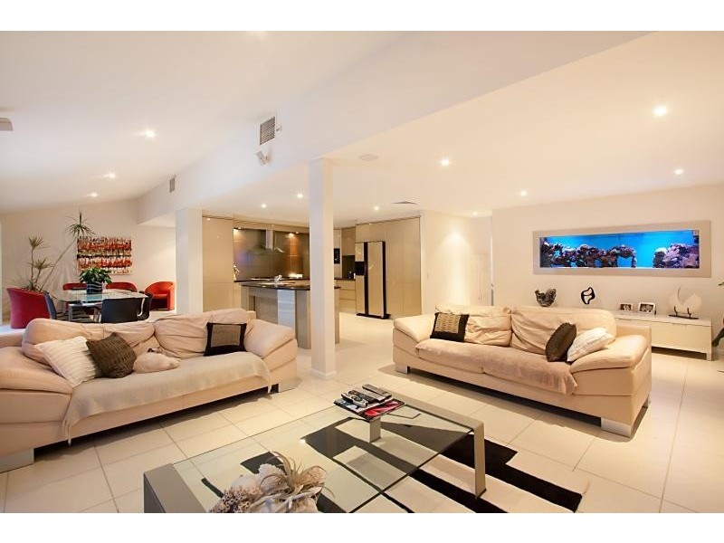 118 Murtha Drive, Elanora QLD 4221