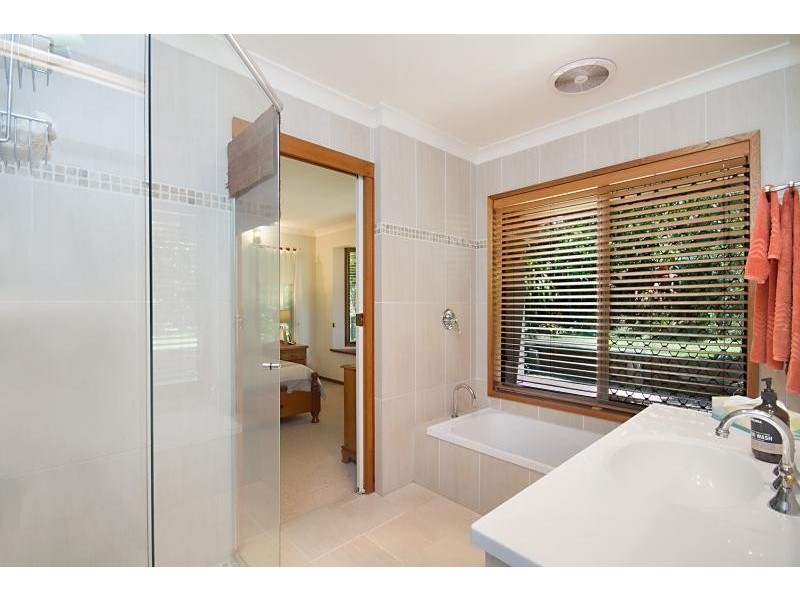 5 Tammin Place, Elanora QLD 4221