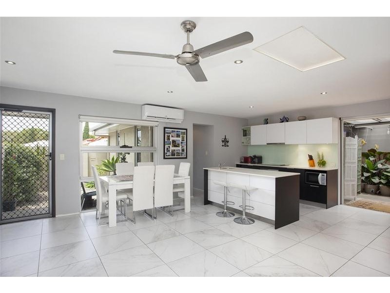 1/81 Tallebudgera Drive, Palm Beach QLD 4221