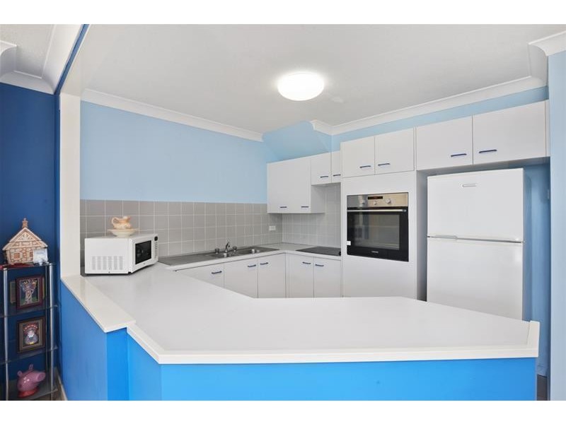 27/2 Seventeenth Avenue, Palm Beach QLD 4221