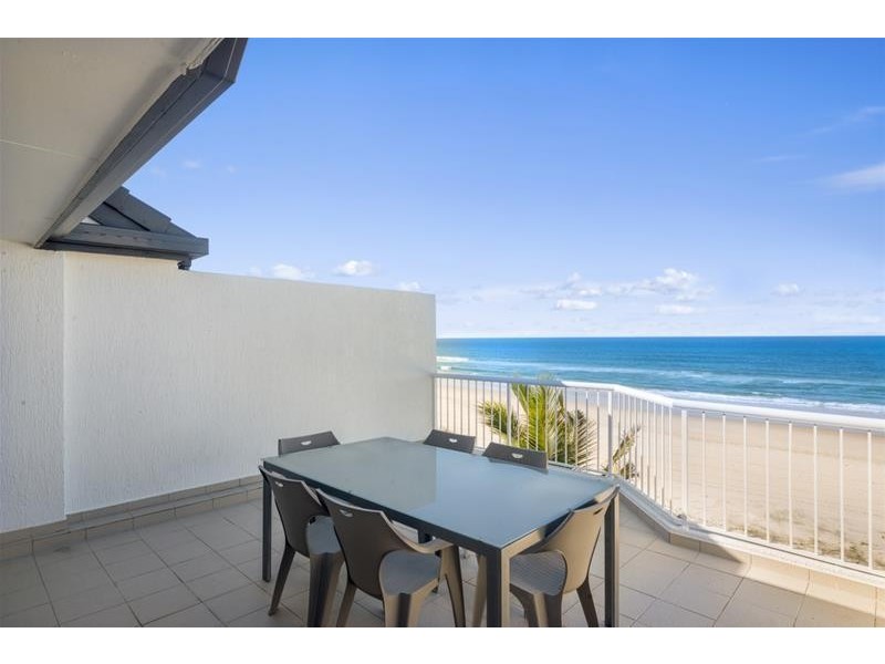 27/2 Seventeenth Avenue, Palm Beach QLD 4221