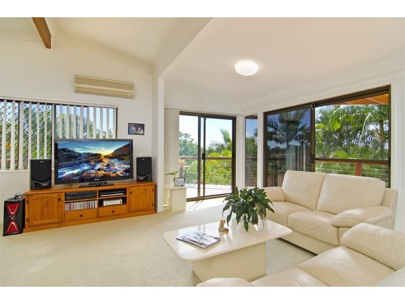 4 Hyden Court, Elanora QLD 4221