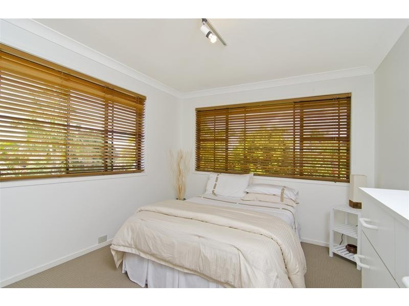 4 Hyden Court, Elanora QLD 4221