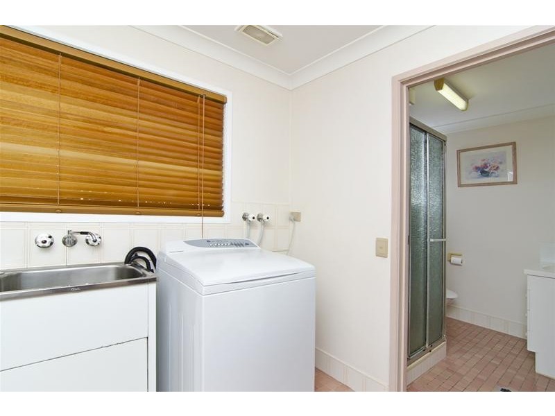 4 Hyden Court, Elanora QLD 4221