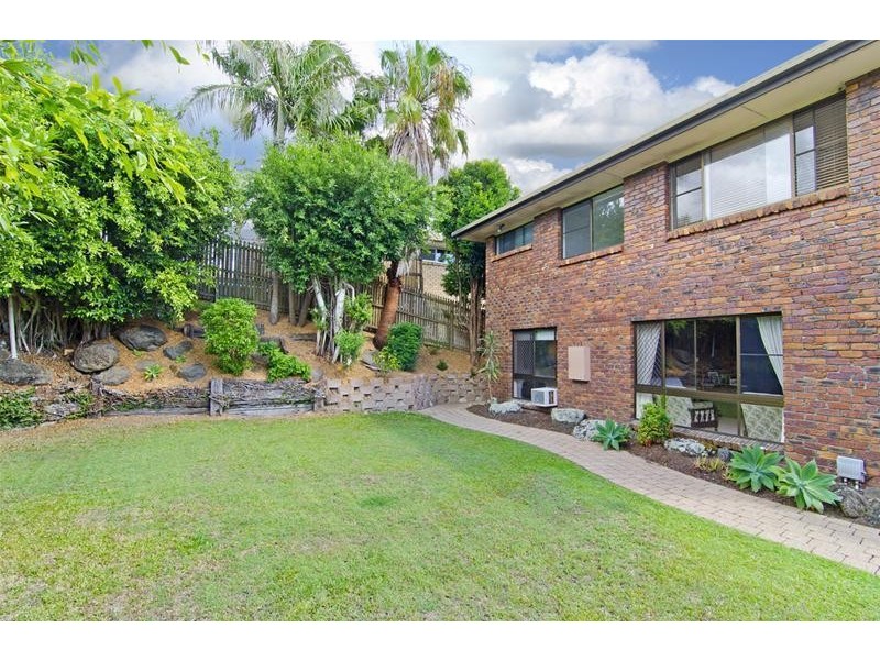 4 Hyden Court, Elanora QLD 4221