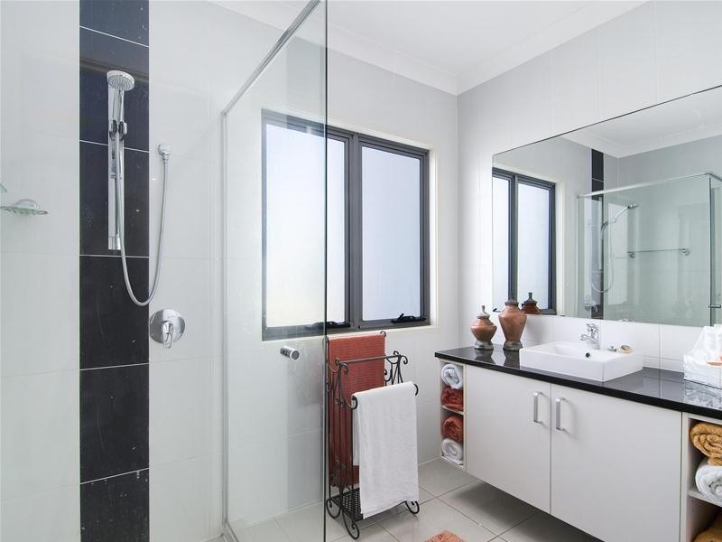 1 & 2/17 Walker Avenue, Palm Beach QLD 4221