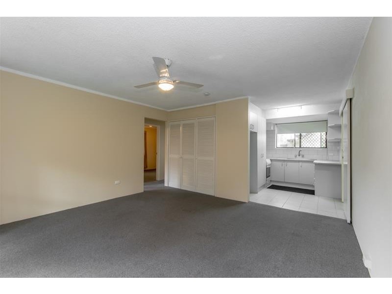 6/2 Mawarra Street, Palm Beach QLD 4221