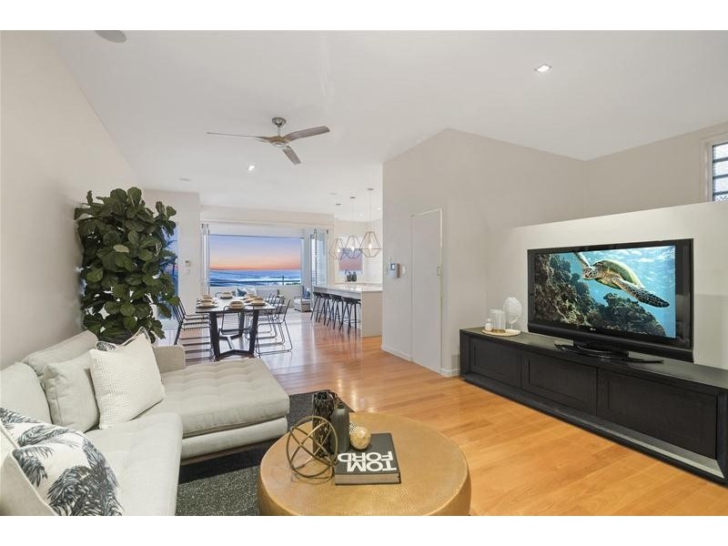 228 Jefferson Lane, Palm Beach QLD 4221