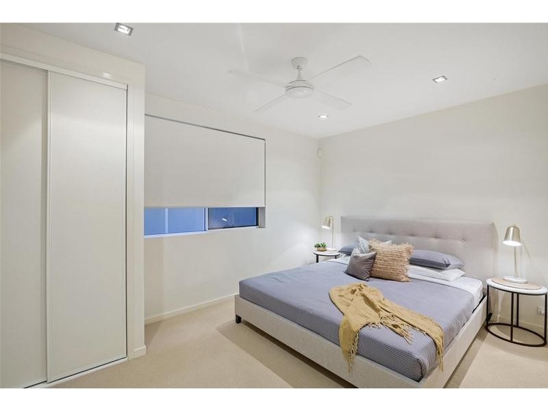 228 Jefferson Lane, Palm Beach QLD 4221