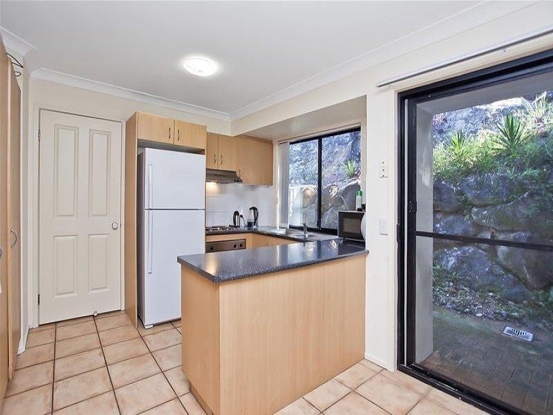 7/4 Karri Court, Burleigh Heads QLD 4220