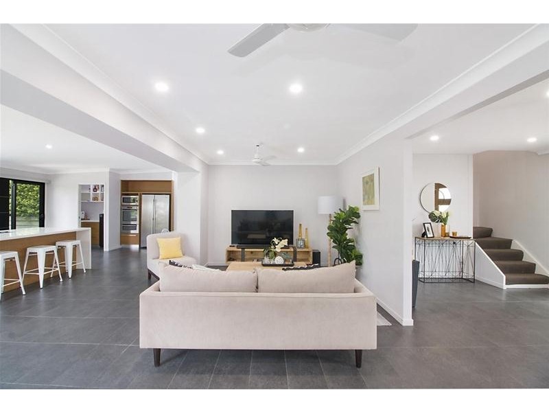 174 Guineas Creek Road, Currumbin Waters QLD 4223