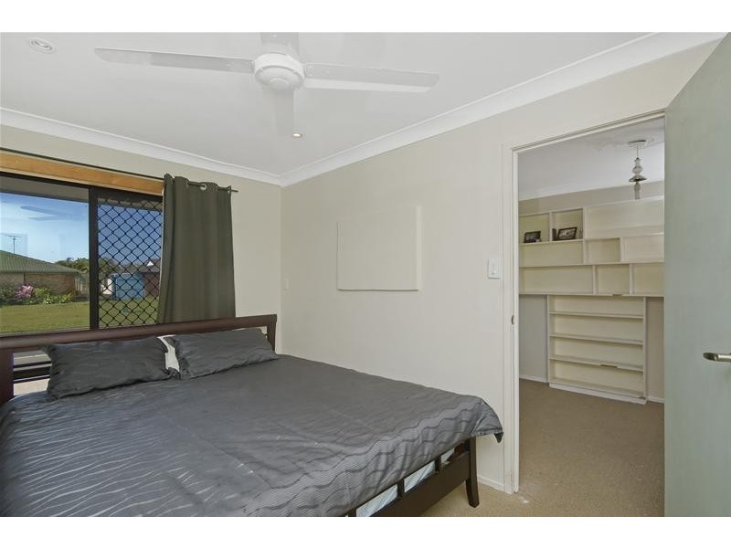 12 Ling Place, Palm Beach QLD 4221