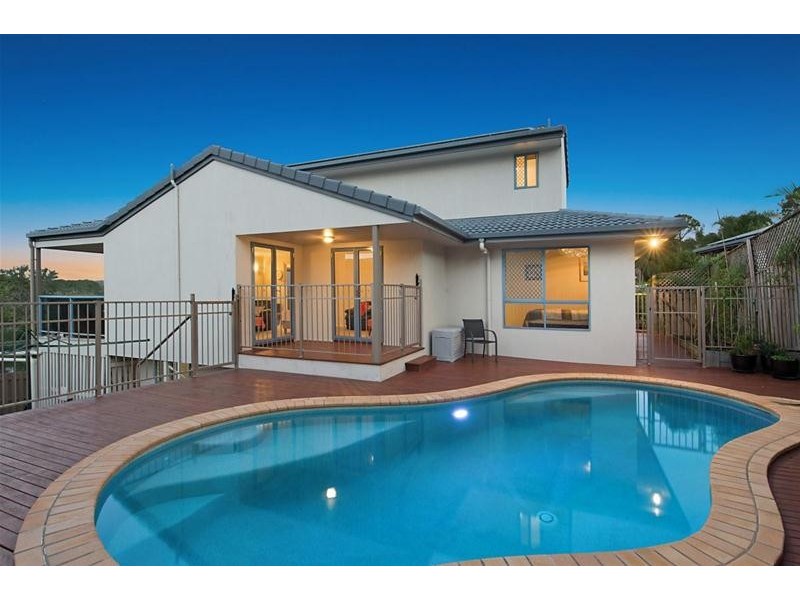 1 Chidlow Court, Elanora QLD 4221