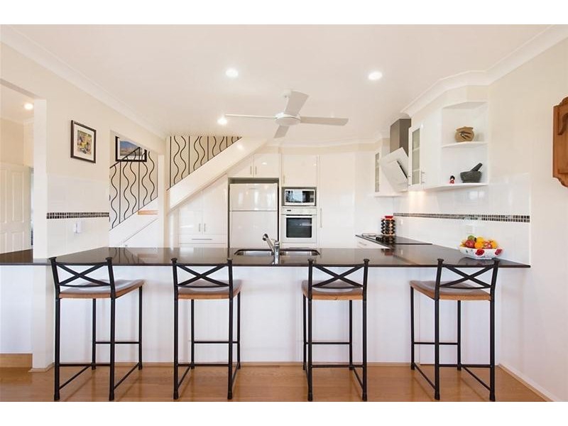 1 Chidlow Court, Elanora QLD 4221