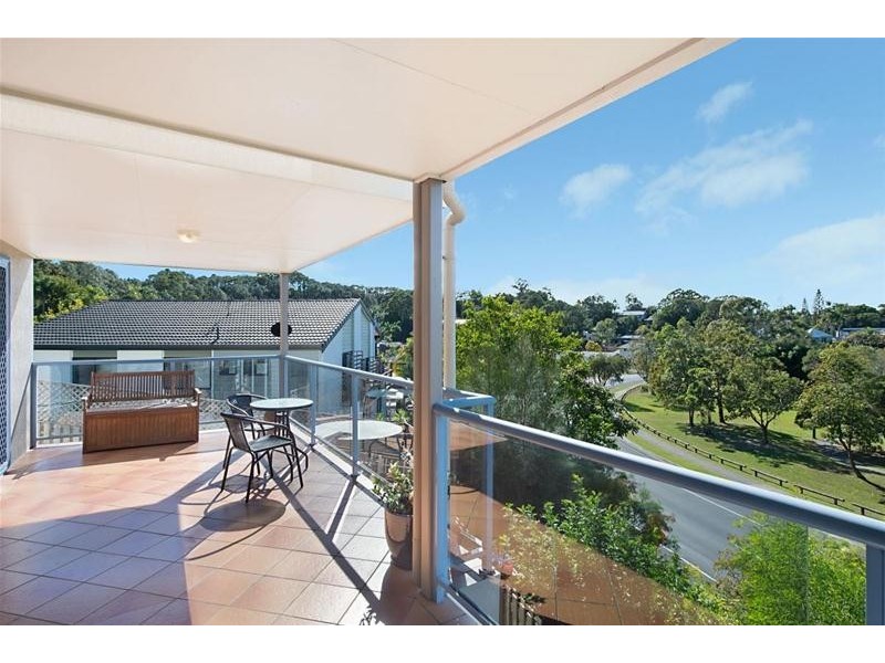 1 Chidlow Court, Elanora QLD 4221