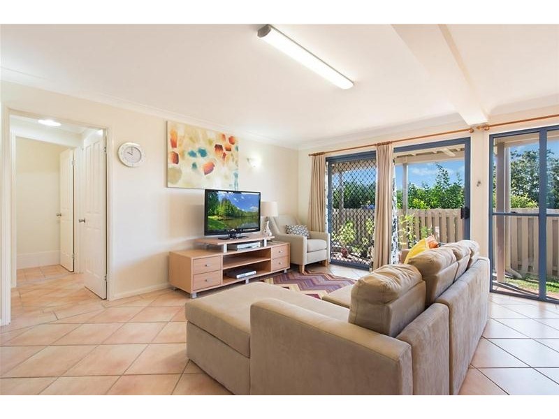 1 Chidlow Court, Elanora QLD 4221