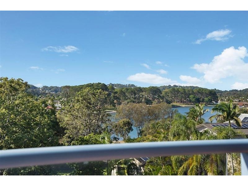 1 Chidlow Court, Elanora QLD 4221