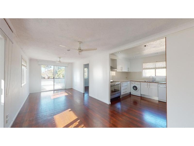 2/15 Fifteenth Avenue, Palm Beach QLD 4221