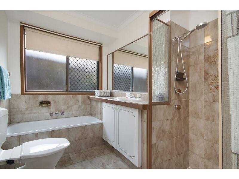 14 Roseville Court, Robina QLD 4226