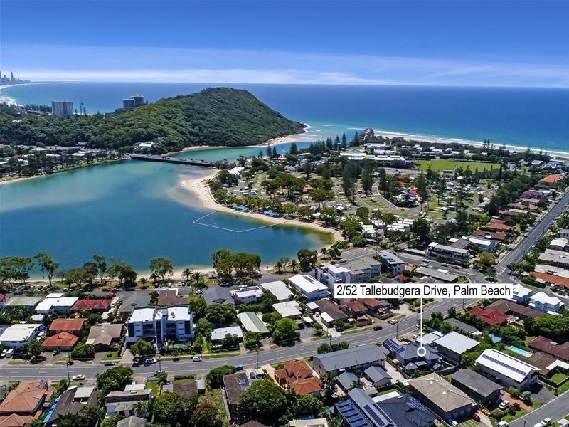 2/52 Tallebudgera Drive, Palm Beach QLD 4221