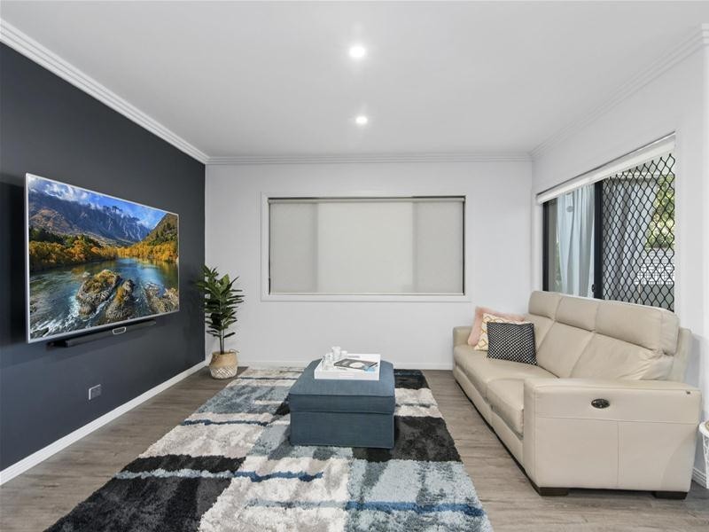 2/52 Tallebudgera Drive, Palm Beach QLD 4221