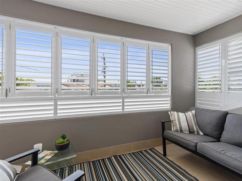 2/52 Tallebudgera Drive, Palm Beach QLD 4221