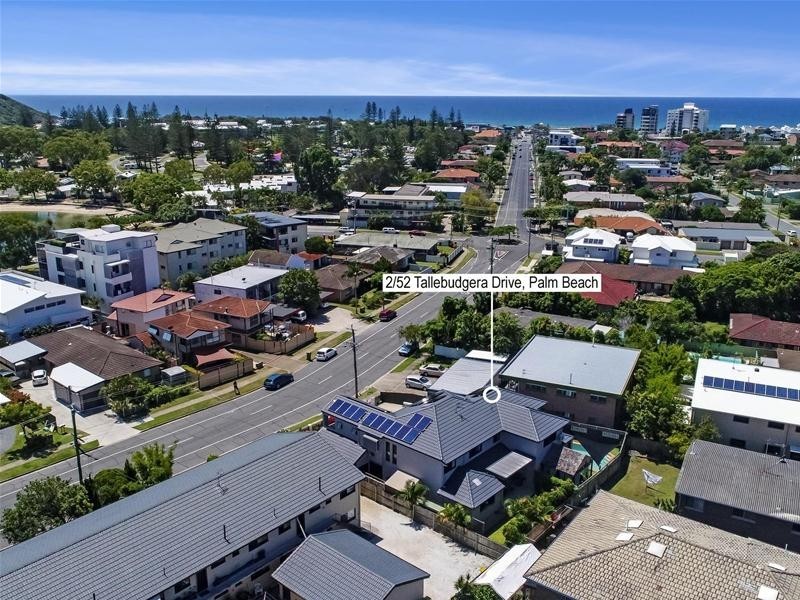 2/52 Tallebudgera Drive, Palm Beach QLD 4221