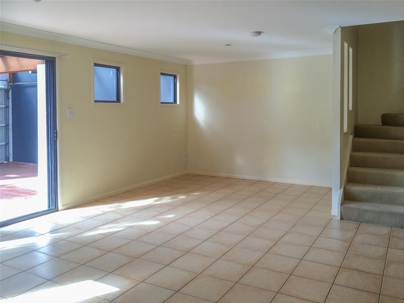 7/2 Karri Court, Burleigh Heads QLD 4220